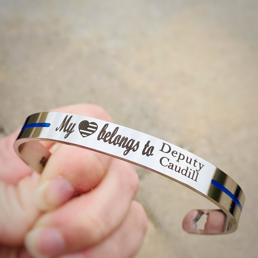 picture of the front of the cuff bracelet 
