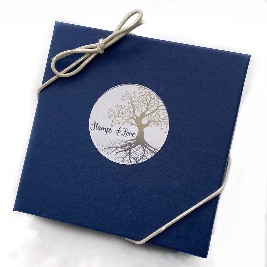 blue gift box with white bow stretch loop